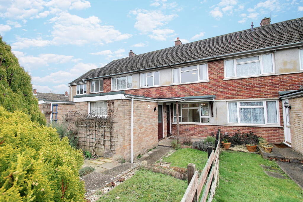 3 bed Mid Terraced House for rent in Newbury. From Downer & Co - Newbury