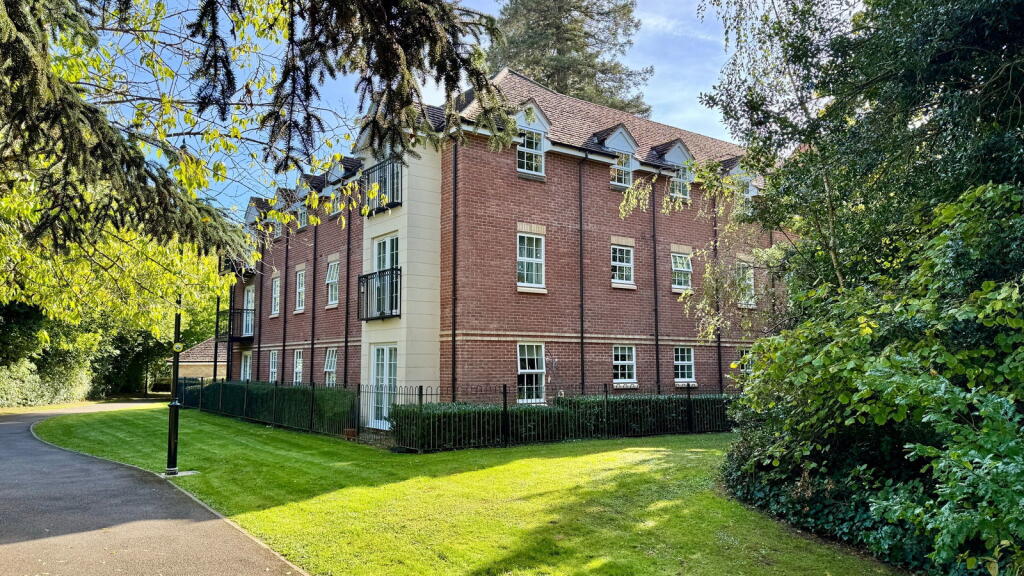 2 bed 1st Floor Flat for rent in Newbury. From Downer & Co - Newbury