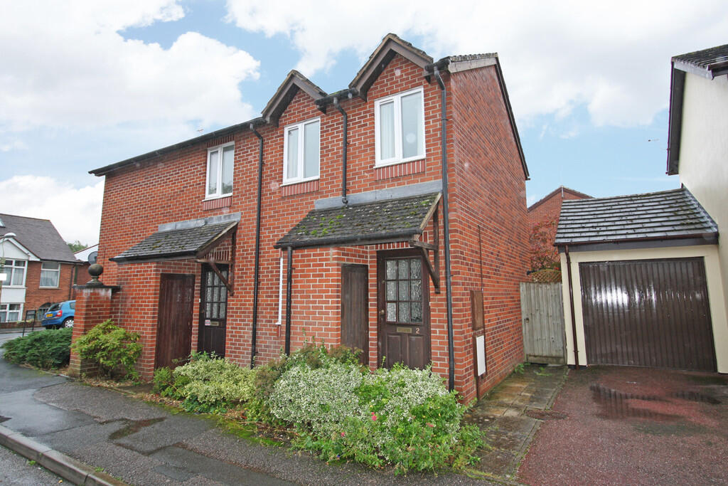 2 bed Apartment for rent in West Clyst. From East of Exe Ltd - Topsham 2 bed Apartment for rent in West Clyst. From East of Exe Ltd - Topsham