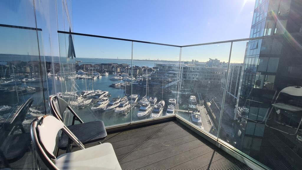 2 bed Flat for rent in Southampton. From Leaders - Southampton Ocean Village Marina
