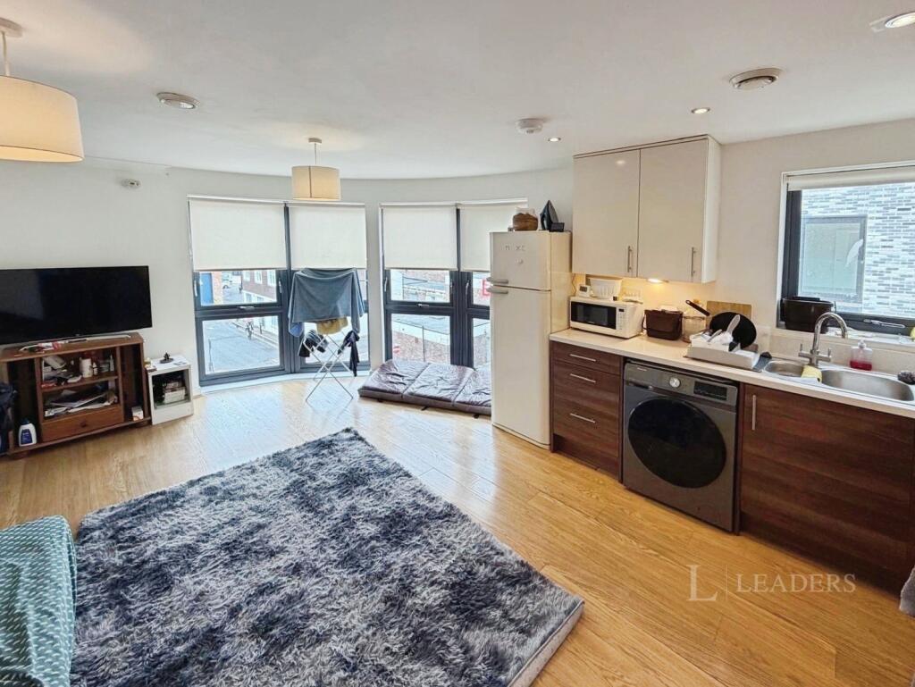 1 bed Detached for rent in Southampton. From Leaders Waterside Properties Sales - Ocean Village