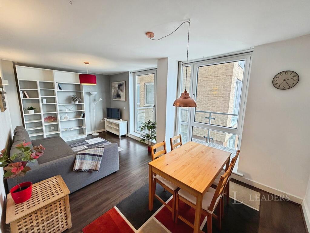 1 bed 1st Floor Flat for rent in Southampton. From Leaders Waterside Properties Sales - Ocean Village 1 bed 1st Floor Flat for rent in Southampton. From Leaders Waterside Properties Sales - Ocean Village