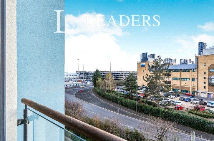 2 bed 1st Floor Flat for rent in Southampton. From Leaders Waterside Properties Sales - Ocean Village 2 bed 1st Floor Flat for rent in Southampton. From Leaders Waterside Properties Sales - Ocean Village