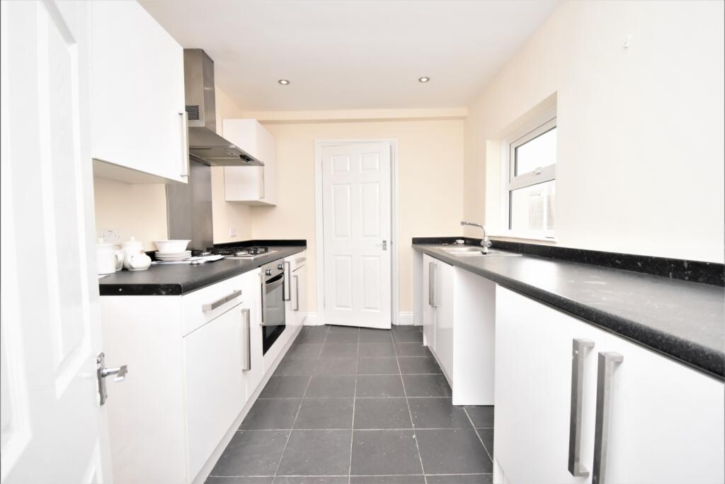 3 bed Mid Terraced House for rent in Erith. From Acorn - Northumberland Heath