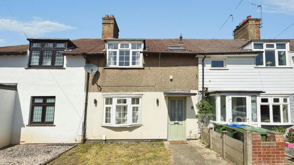 4 bed Mid Terraced House for rent in Erith. From Acorn - Northumberland Heath
