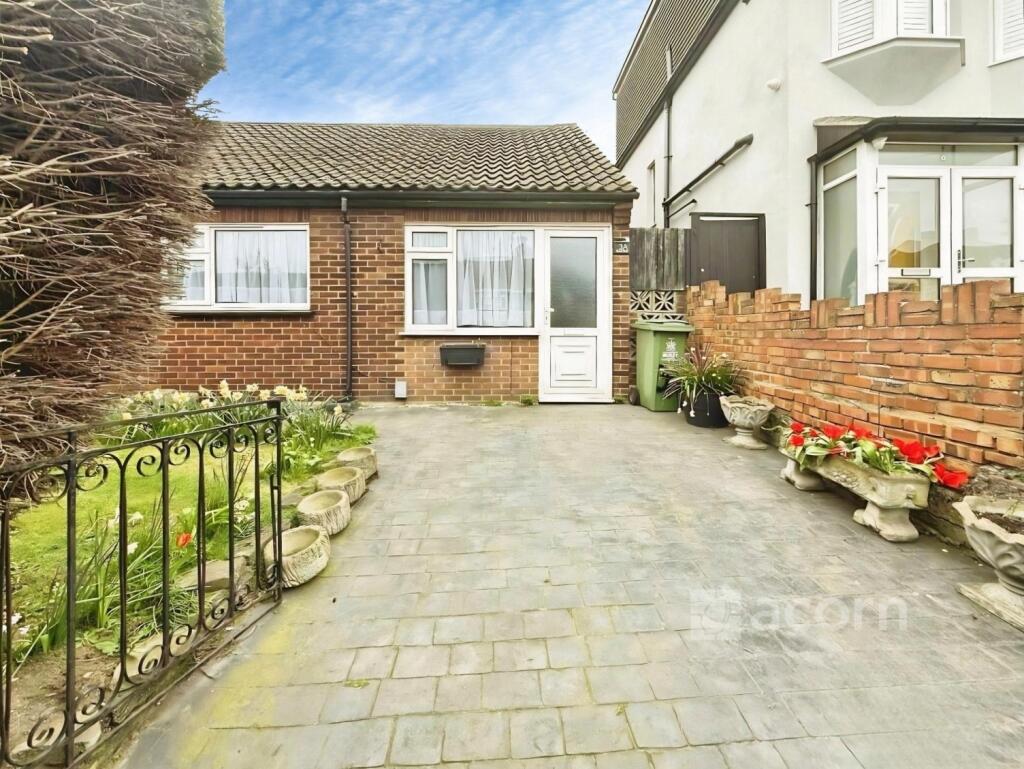 1 bed Bungalow for rent in Erith. From Acorn - Northumberland Heath 1 bed Bungalow for rent in Erith. From Acorn - Northumberland Heath
