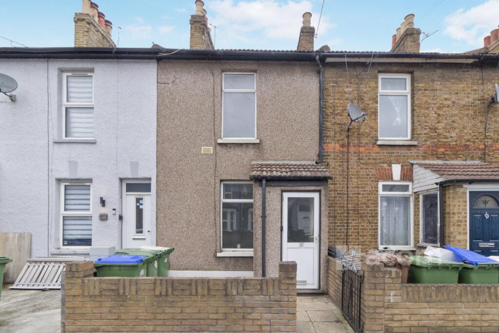 3 bed Mid Terraced House for rent in Erith. From Acorn - Northumberland Heath 3 bed Mid Terraced House for rent in Erith. From Acorn - Northumberland Heath