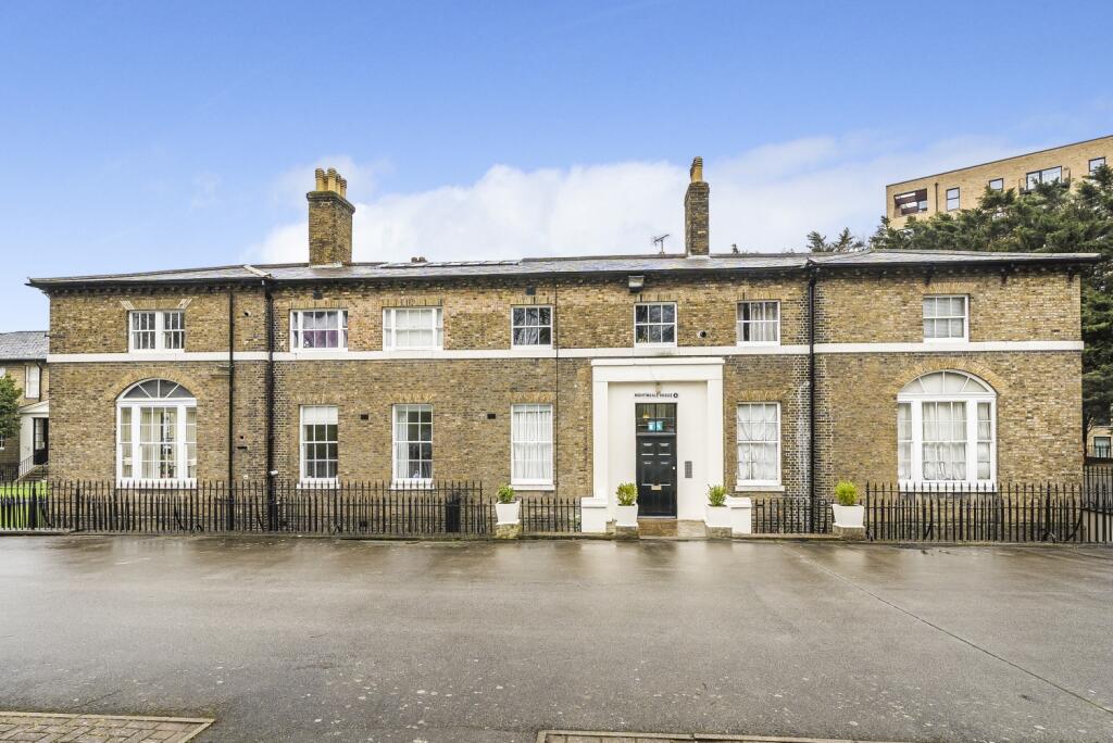 1 bed 1st Floor Flat for rent in Woolwich. From John Payne - Woolwich