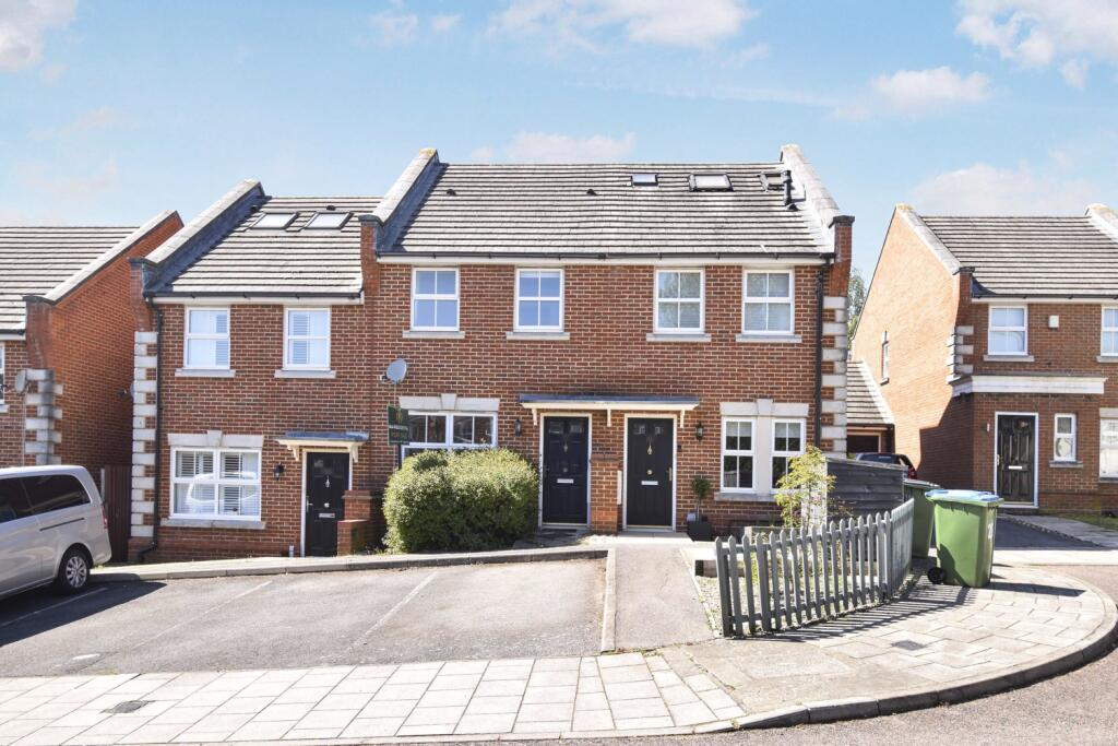 2 bed 1st Floor Flat for rent in Woolwich. From John Payne - Woolwich