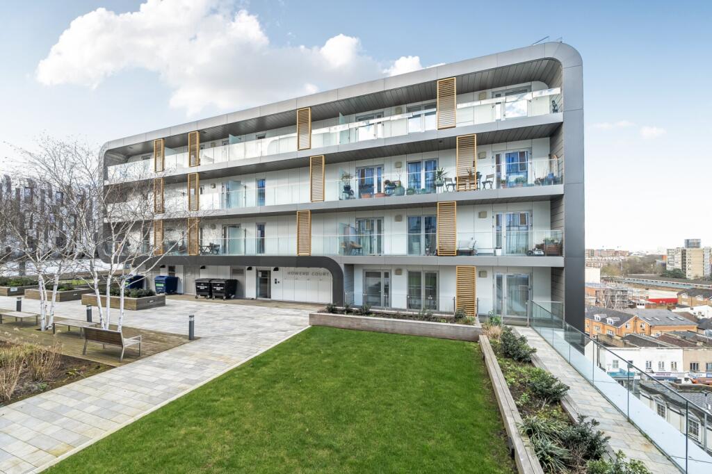 2 bed 1st Floor Flat for rent in Woolwich. From John Payne - Woolwich