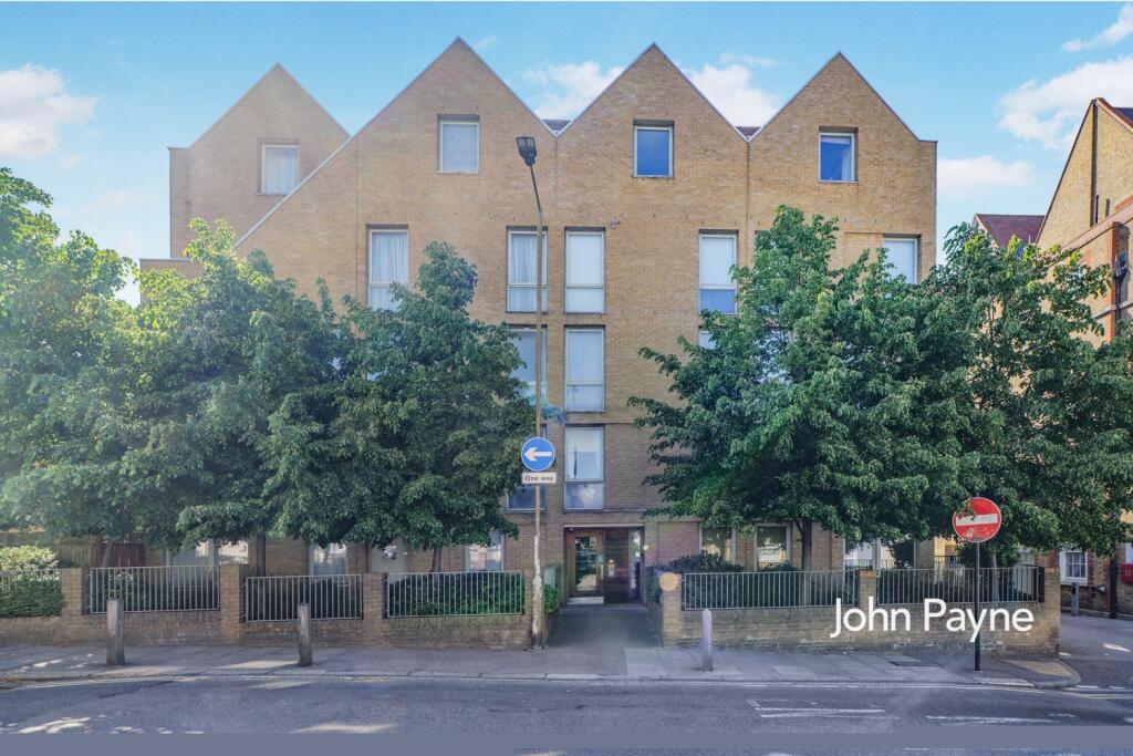 2 bed 1st Floor Flat for rent in Woolwich. From John Payne - Woolwich
