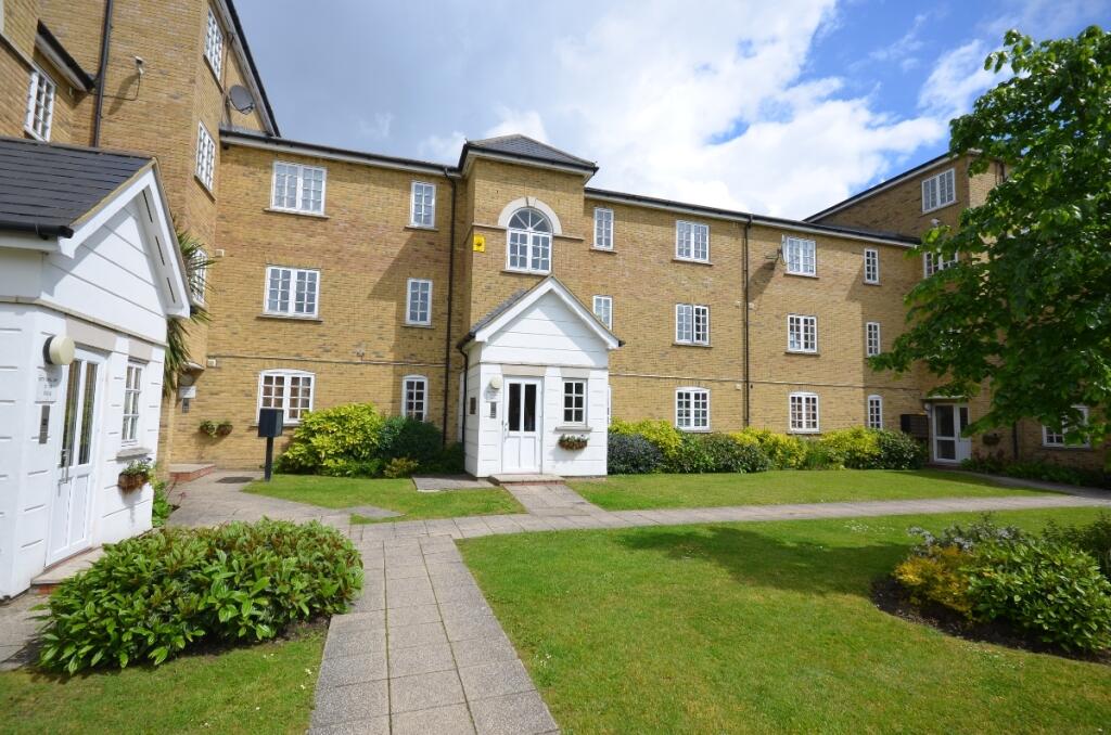2 bed 1st Floor Flat for rent in Woolwich. From John Payne - Woolwich