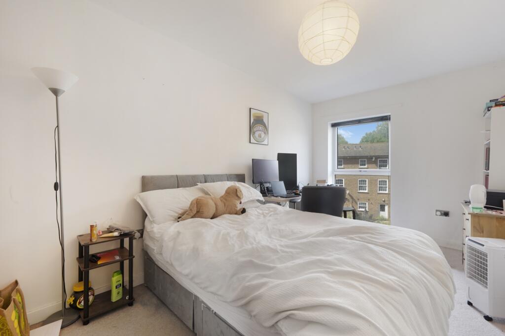 2 bed 1st Floor Flat for rent in Woolwich. From John Payne - Woolwich