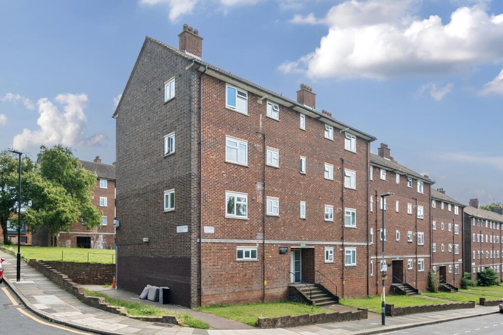 1 bed 1st Floor Flat for rent in Woolwich. From John Payne - Woolwich