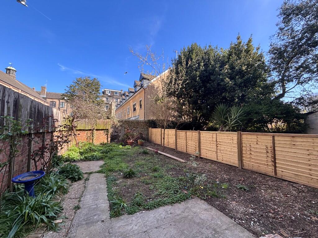 1 bed 1st Floor Flat for rent in Brighton and Hove. From Ellmans - Hove