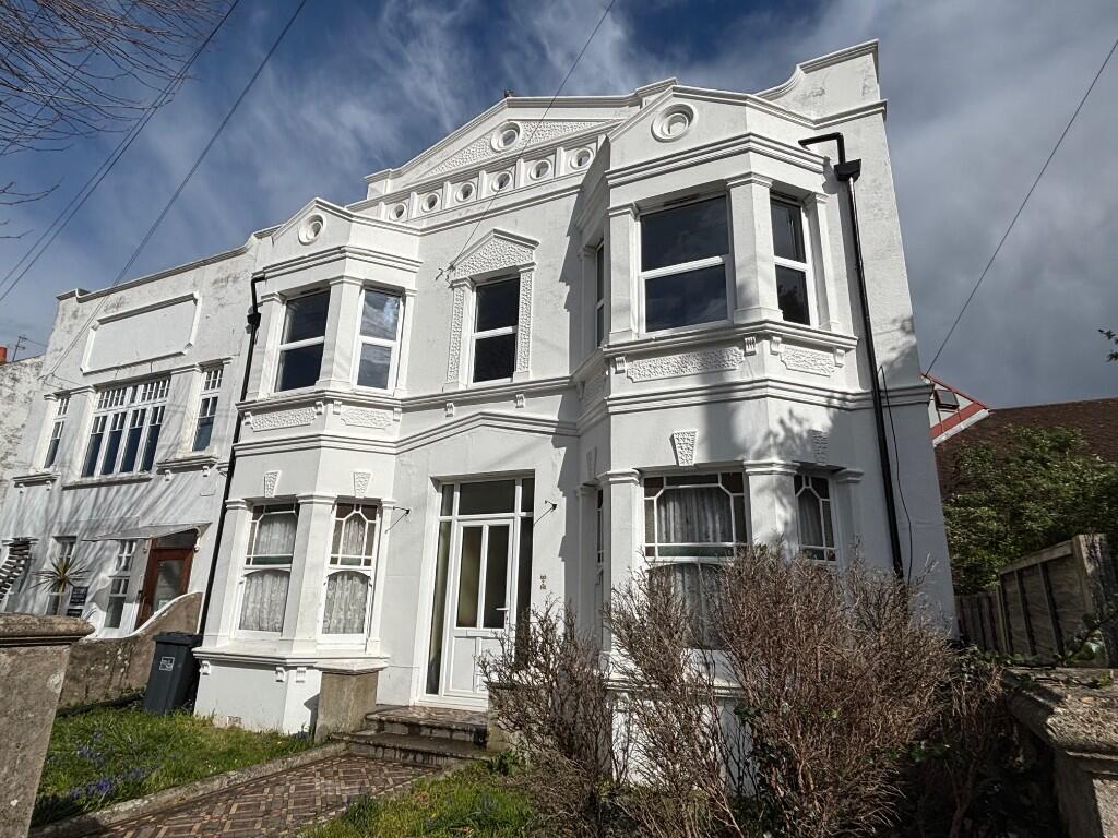 2 bed 1st Floor Flat for rent in Southwick. From Ellmans - Hove 2 bed 1st Floor Flat for rent in Southwick. From Ellmans - Hove