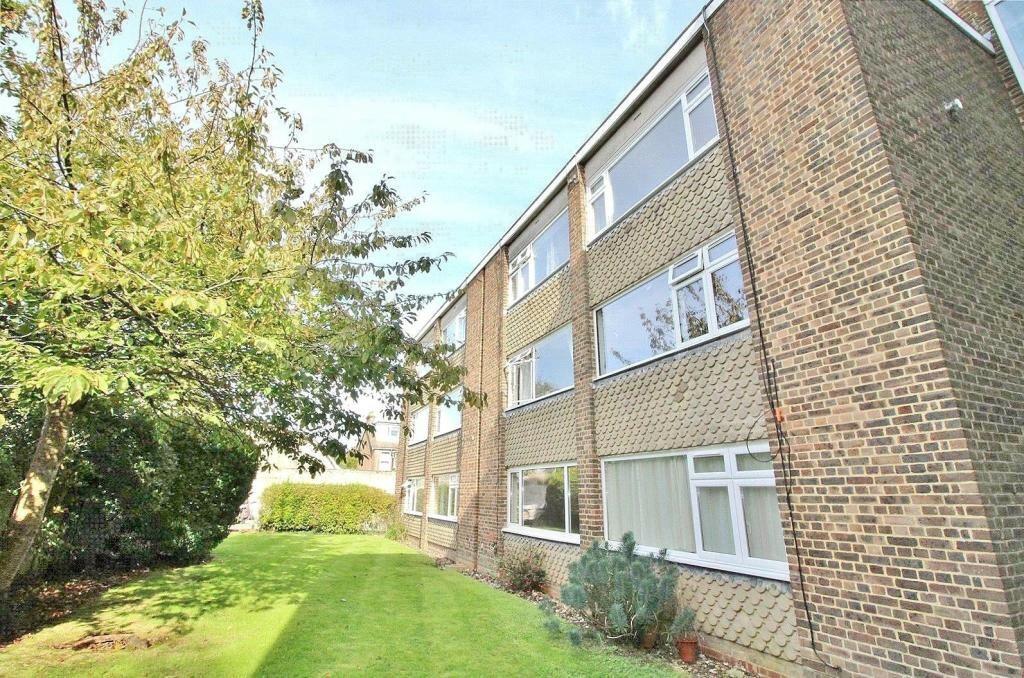 4 bed 1st Floor Flat for rent in Findon. From Ellmans - Hove 4 bed 1st Floor Flat for rent in Findon. From Ellmans - Hove