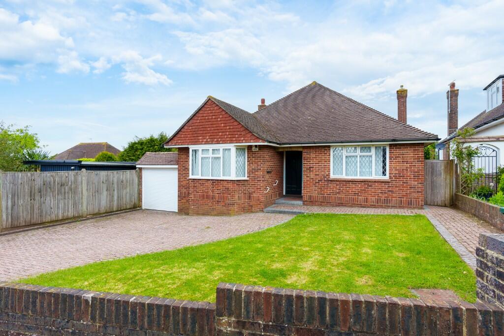 3 bed Detached bungalow for rent in Brighton and Hove. From Ellmans - Hove
