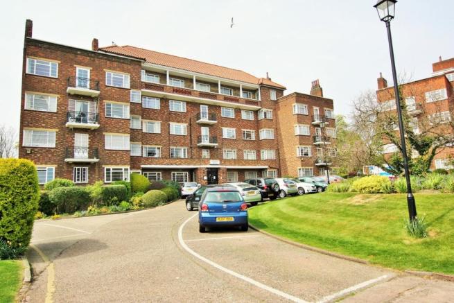 3 bed Flat for rent in Hendon. From ELI-G Estates ltd