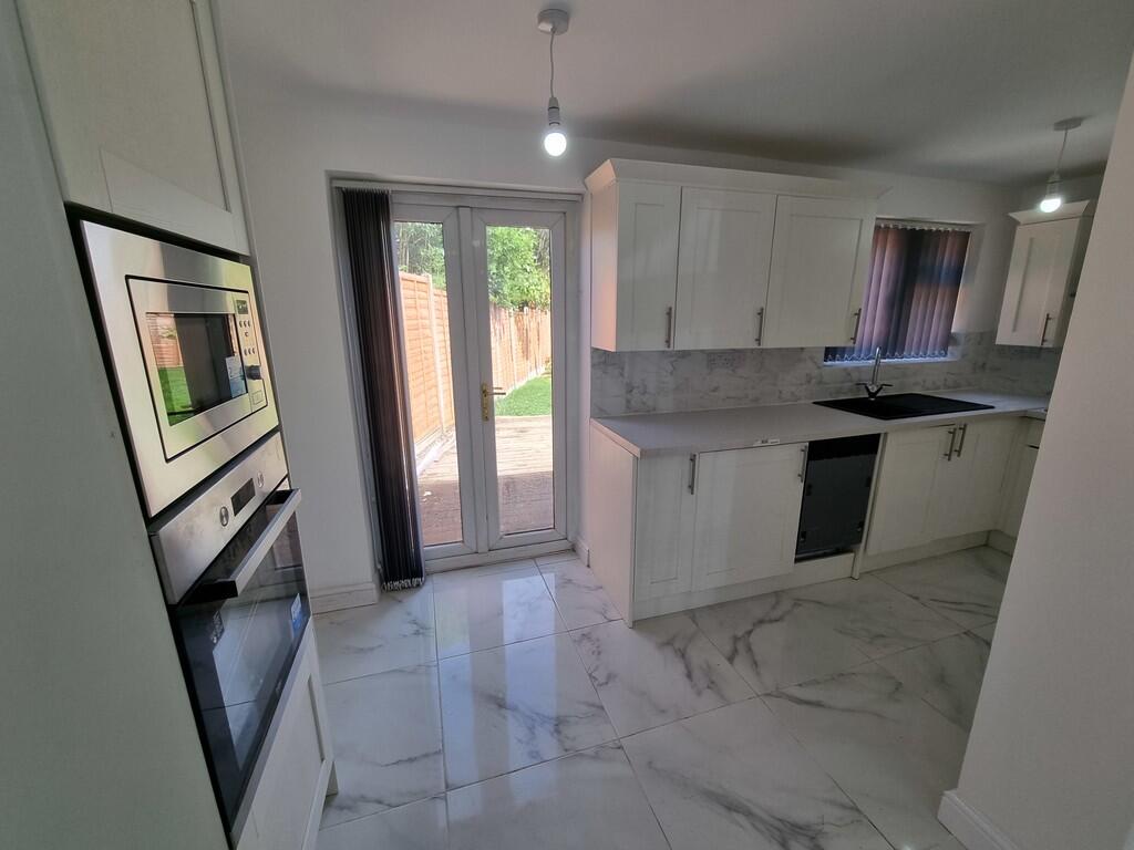 3 bed Semi Detached for rent in Smethwick. From Encasa - Olton