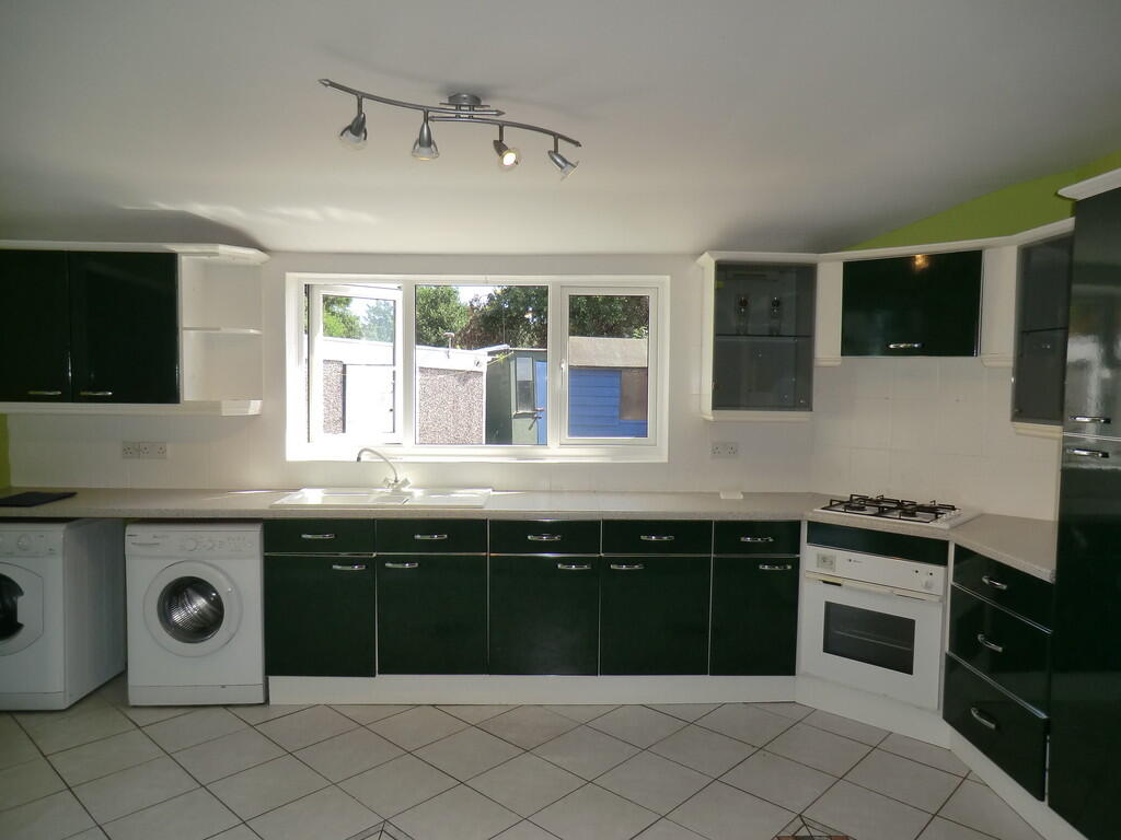 4 bed Semi Detached for rent in Westwood Heath. From Envisage Sales & Lettings - Coventry