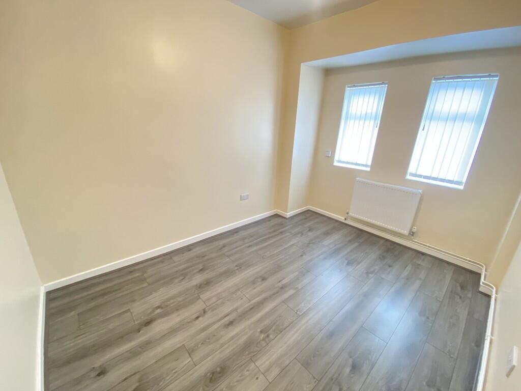 5 bed End of Terrace for rent in Coventry. From Envisage Sales & Lettings - Coventry