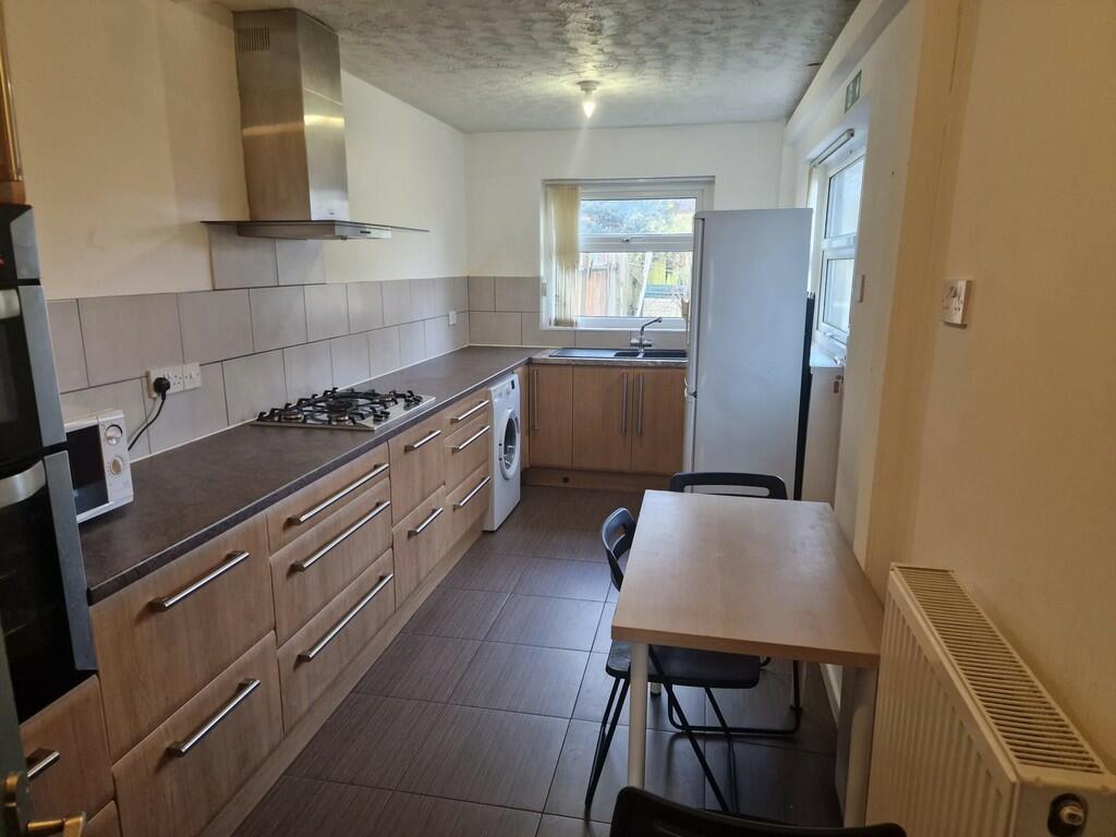 4 bed Semi Detached for rent in Coventry. From Envisage Sales & Lettings - Coventry