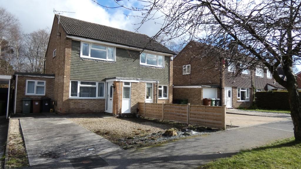 3 bed Semi Detached for rent in Shadwell. From £1234 Morfitt Shaw - Leeds 3 bed Semi Detached for rent in Shadwell. From £1234 Morfitt Shaw - Leeds