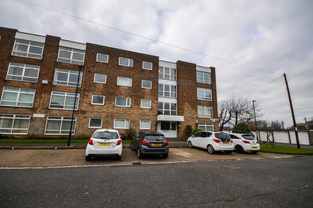 2 bed 1st Floor Flat for rent in Longbenton. From Andrew Craig - Gosforth 2 bed 1st Floor Flat for rent in Longbenton. From Andrew Craig - Gosforth