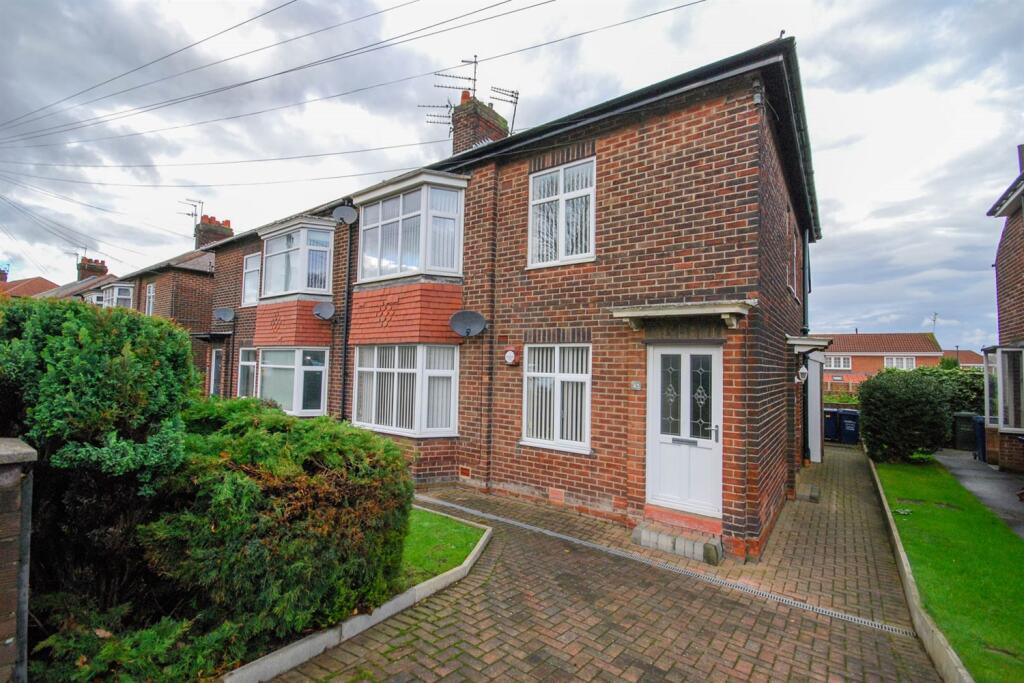 3 bed 1st Floor Flat for rent in Longbenton. From Andrew Craig - Gosforth