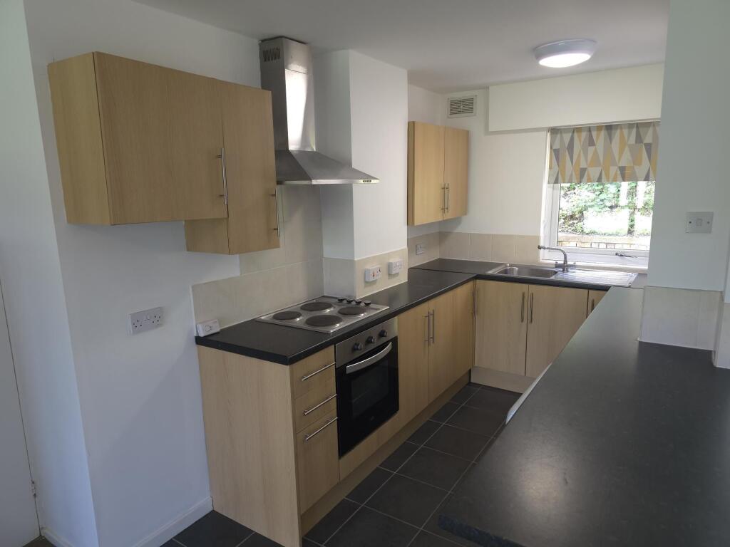 2 bed 1st Floor Flat for rent in Long Line. From Bloor & Co Estate Agents - Sheffield