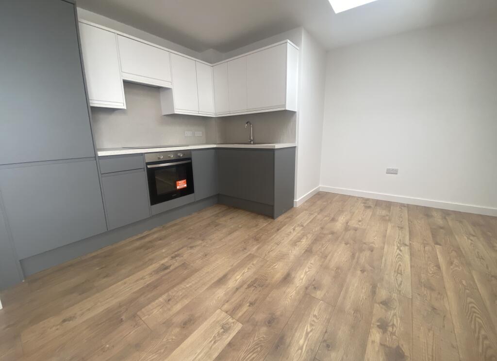 2 bed 1st Floor Flat for rent in . From Equity Residential Limited - Eastbourne