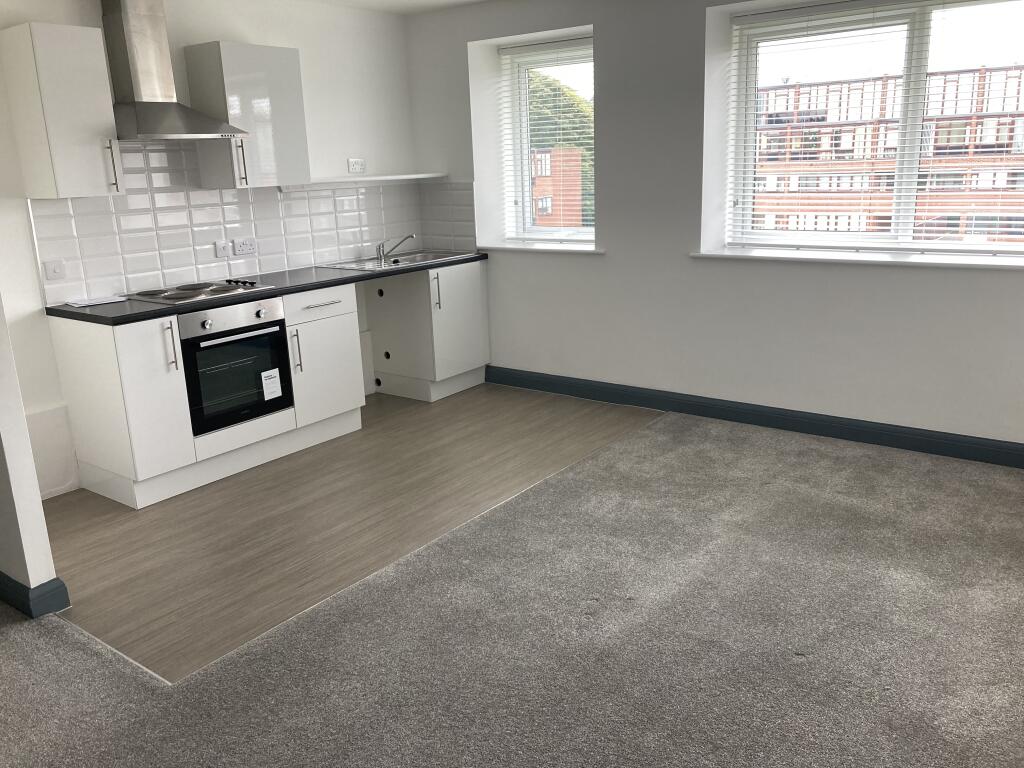 4 bed Studio for rent in Smethwick. From Evenbrook - Birmingham