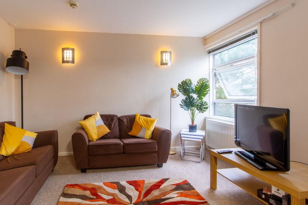 5 bed 1st Floor Flat for rent in Smethwick. From Evenbrook - Birmingham 5 bed 1st Floor Flat for rent in Smethwick. From Evenbrook - Birmingham