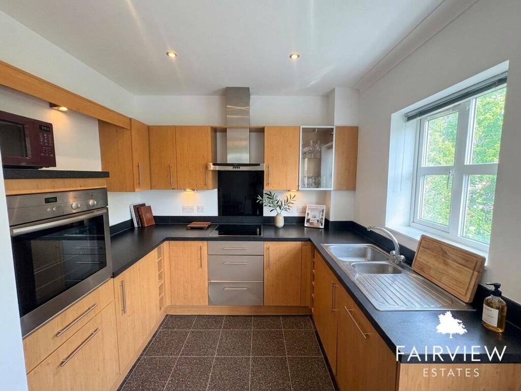 4 bed Mid Terraced House for rent in Nottingham. From Fairview Estates - Nottingham 4 bed Mid Terraced House for rent in Nottingham. From Fairview Estates - Nottingham
