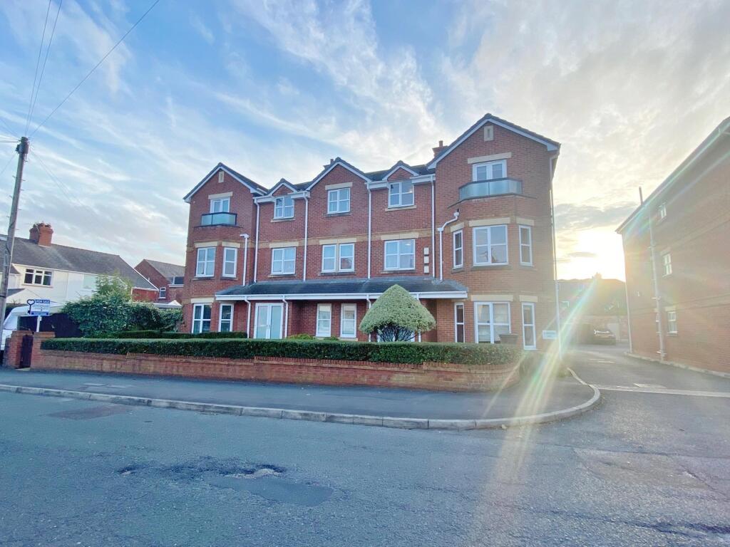 2 bed 1st Floor Flat for rent in Lytham St Anne's. From Farrell Heyworth - Fylde Coast