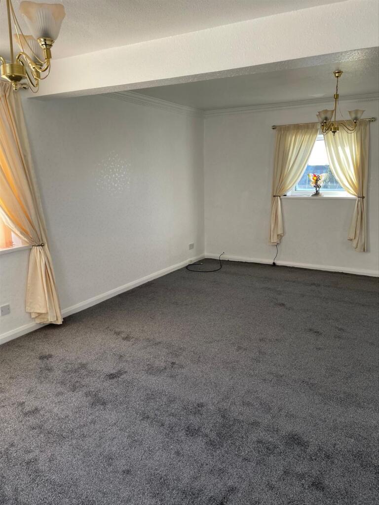 2 bed 1st Floor Flat for rent in Knott End-on-Sea. From Farrell Heyworth - Fylde Coast