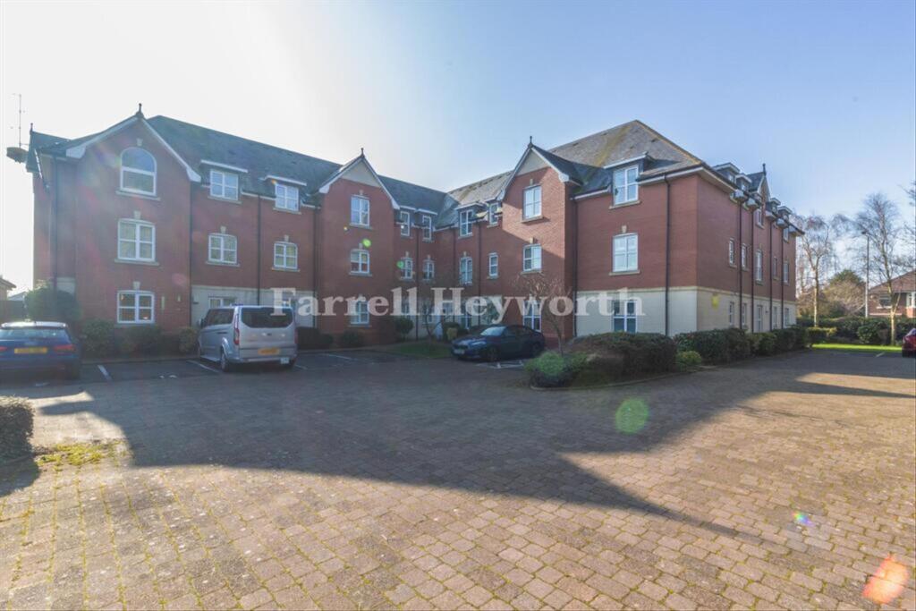 2 bed 1st Floor Flat for rent in Lytham St Anne's. From Farrell Heyworth - Fylde Coast