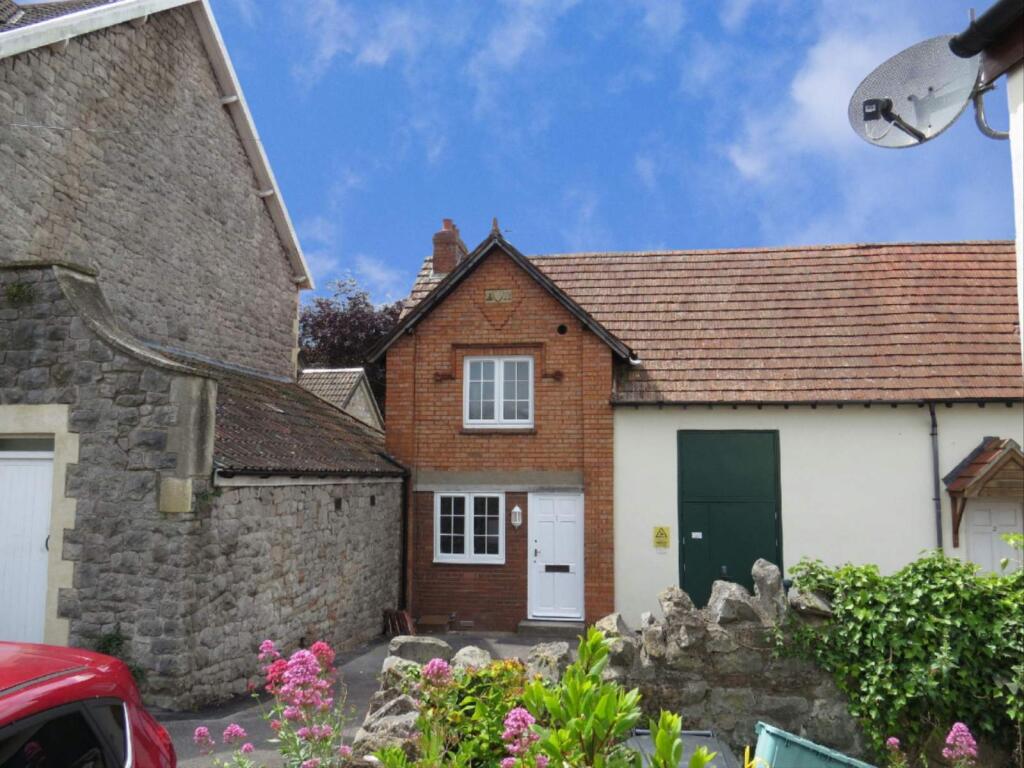 1 bed End of Terrace for rent in Winscombe. From Farrons - Winscombe
