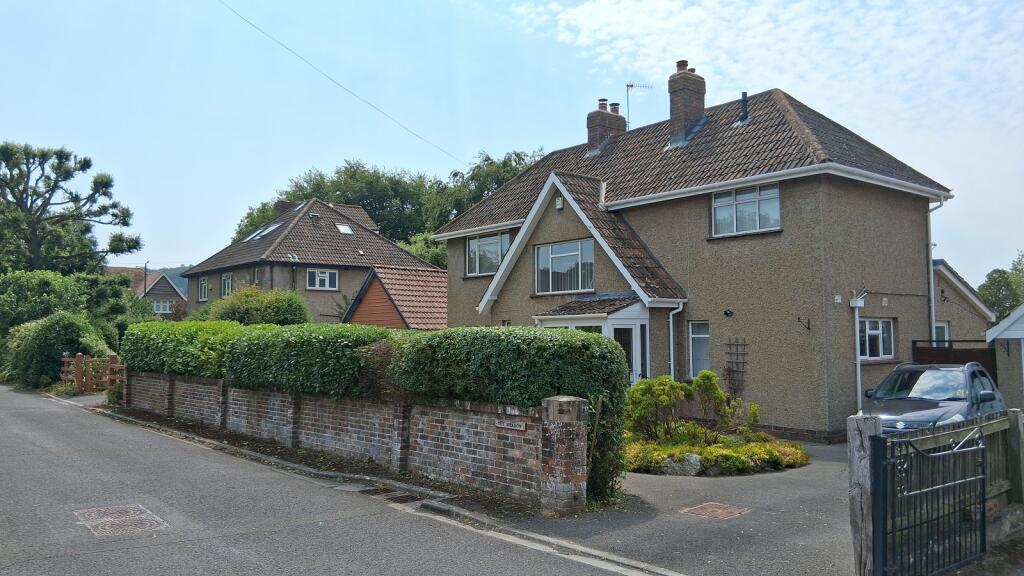 3 bed Detached for rent in Winscombe. From Farrons - Winscombe