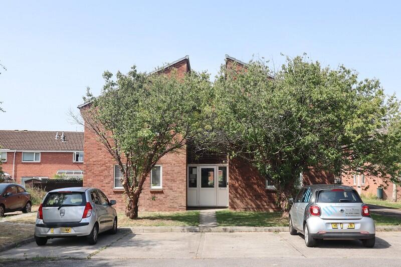 1 bed 1st Floor Flat for rent in Clevedon. From Farrons - Winscombe
