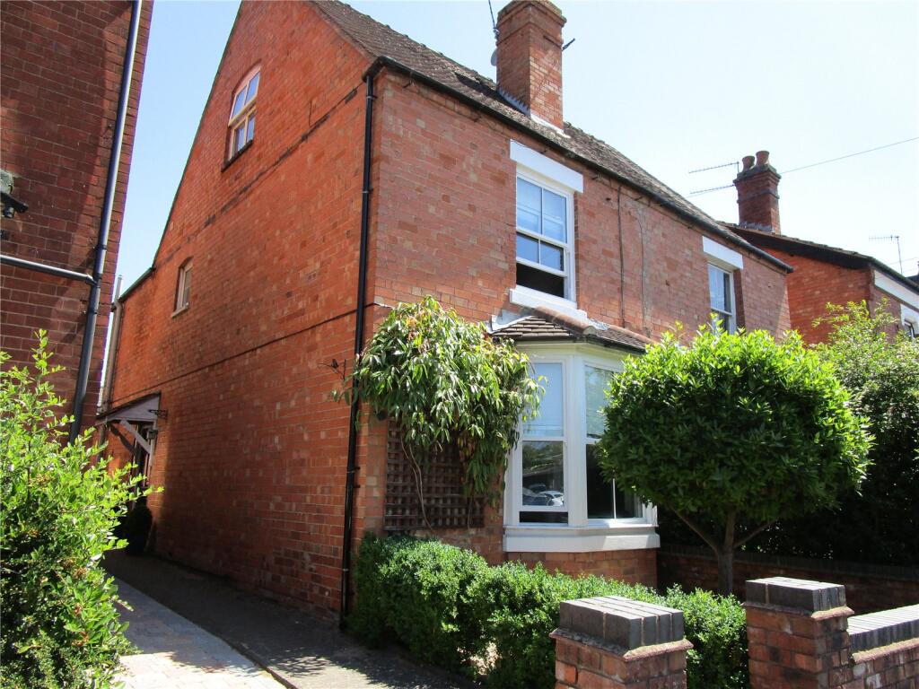 3 bed Semi Detached for rent in Droitwich Spa. From Fisher German - Worcester