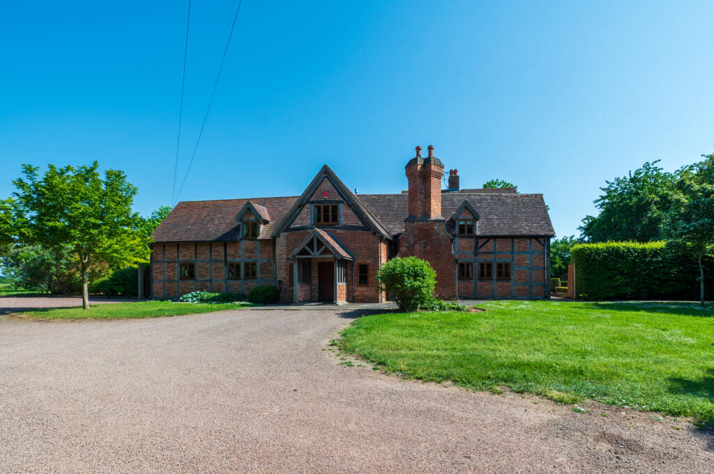 6 bed Detached for rent in Feckenham. From Fisher German - Worcester 6 bed Detached for rent in Feckenham. From Fisher German - Worcester