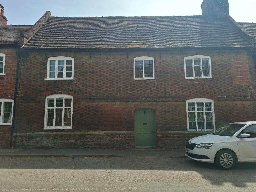 2 bed Mid Terraced House for rent in Sudbury. From Fisher German - Worcester