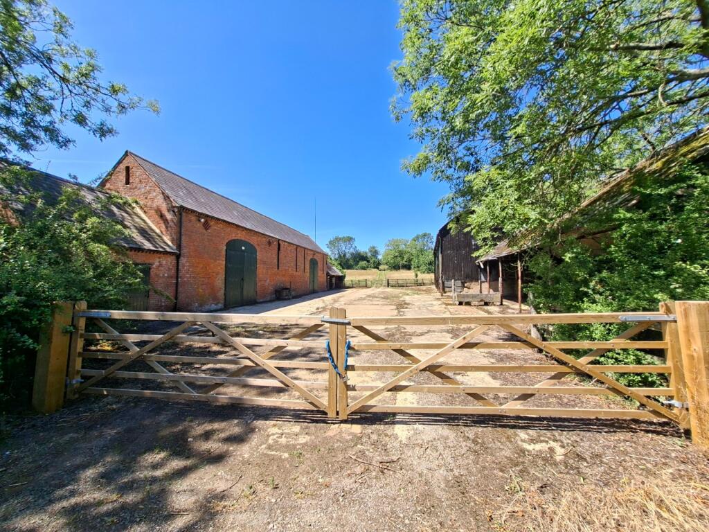 4 bed Dev Land - Leisure for rent in Naseby. From Fisher German - Worcester 4 bed Dev Land - Leisure for rent in Naseby. From Fisher German - Worcester
