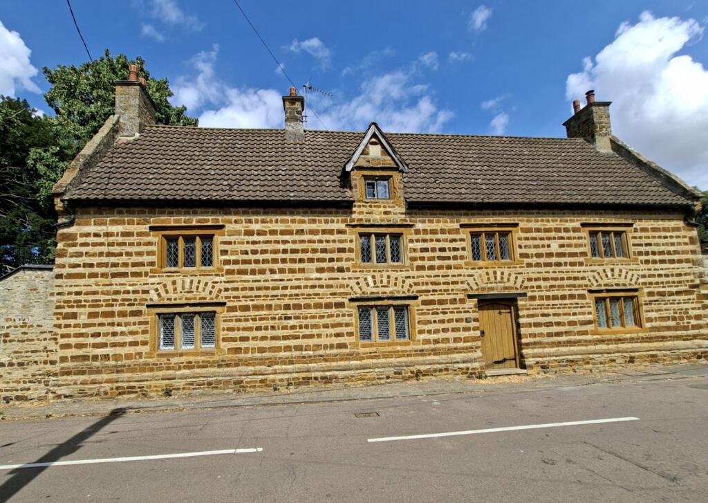 5 bed Detached for rent in Northampton. From Fisher German - Worcester 5 bed Detached for rent in Northampton. From Fisher German - Worcester