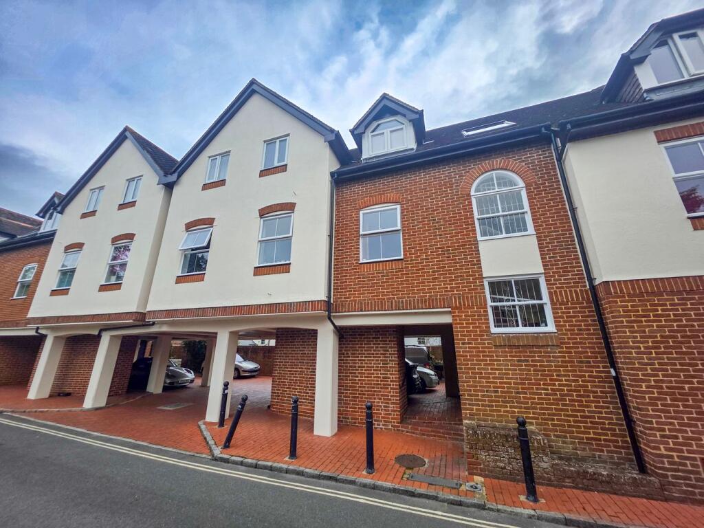 1 bed Apartment for rent in Wimborne Minster. From Fisks - Wimborne