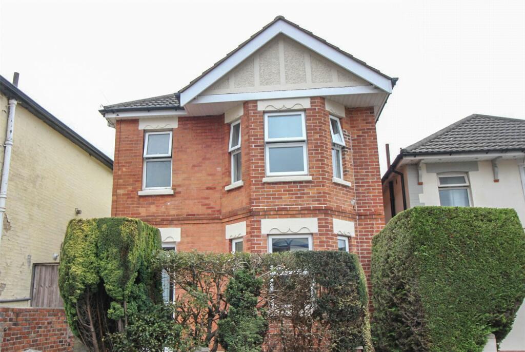 4 bed Detached for rent in Bournemouth. From Frost & Co Estate Agents - Bournemouth