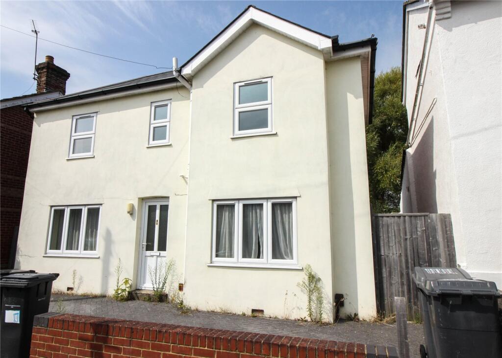4 bed Detached for rent in Bournemouth. From Frost & Co Estate Agents - Bournemouth 4 bed Detached for rent in Bournemouth. From Frost & Co Estate Agents - Bournemouth
