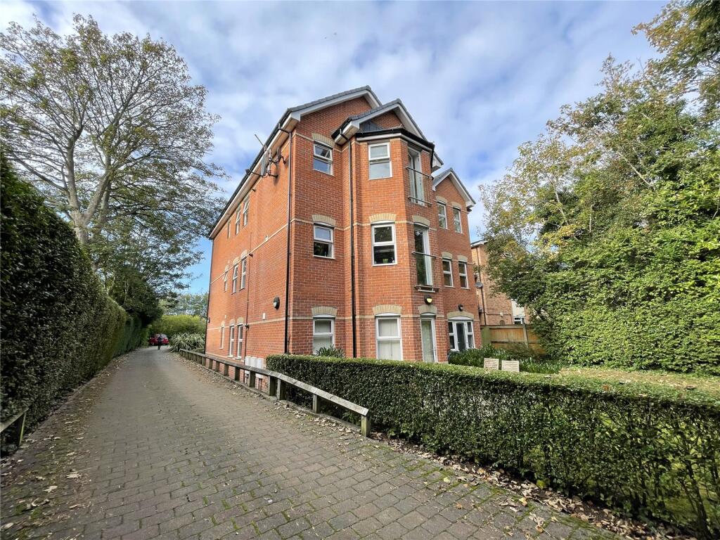 2 bed Apartment for rent in Bournemouth. From Frost & Co Estate Agents - Bournemouth